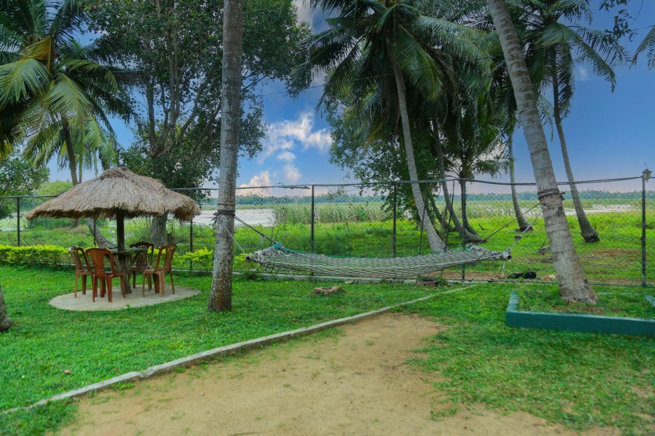 Lake Edge Holiday Inn ทิซซามาฮารามา ภายนอก รูปภาพ